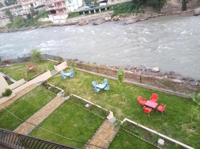 Riveria The Edge Hotel Balakot Exterior photo